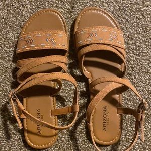 Cute Aztec sandals that’s never been worn before.